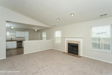 6623 Timberbend Dr, Louisville, KY 40229 - photo 5