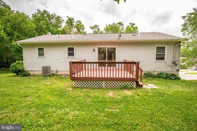 135 Cavalier Dr, Harpers Ferry, WV 25425 - photo 7