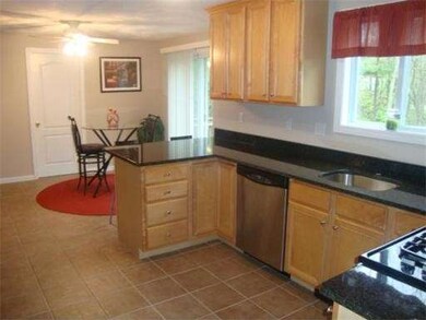 185 Sue Ann Dr, Dracut, MA 01826 - photo 6