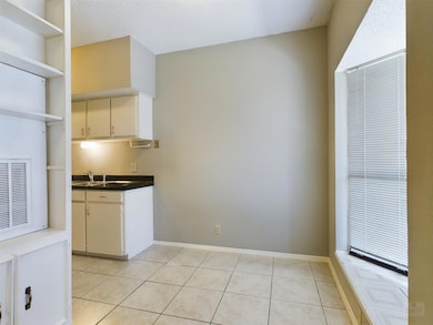 3316 Guadalupe St unit 304, Austin, TX 78705 - photo 4