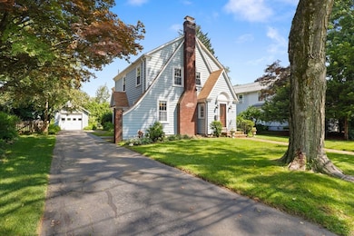 177 Lindbergh Ave, Needham Heights, MA 02494 - photo 2