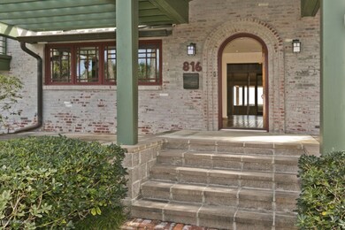 002_Entryway
