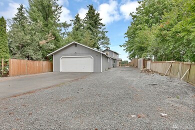 16722 Pleasant Beach Dr SE, Yelm, WA 98597 - photo 3