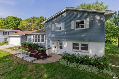 2319 Salem Ct, Bettendorf, IA 52722 - photo 2