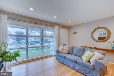 13316 Turkey Branch Pkwy, Rockville, MD 20853 - photo 3