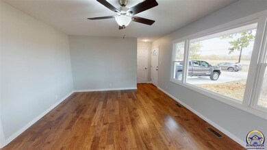 5947 SW Auburn Rd, Topeka, KS 66610 - photo 3