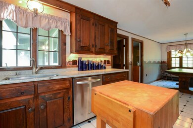 9 Hemlock Cir, Sandown, NH 03873 - photo 4