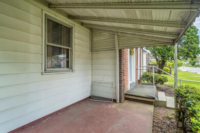 1373 E Whittier St_MLS_04