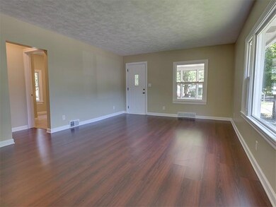 501 Dunlap St, Lansing, MI 48910 - photo 4