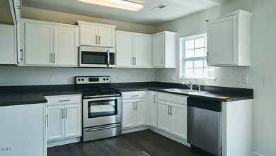Rachel_E_Kitchen2