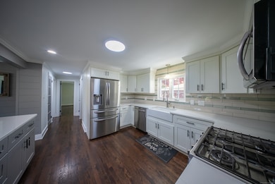 22 Eastview Dr, Windsor, CT 06095 - photo 5