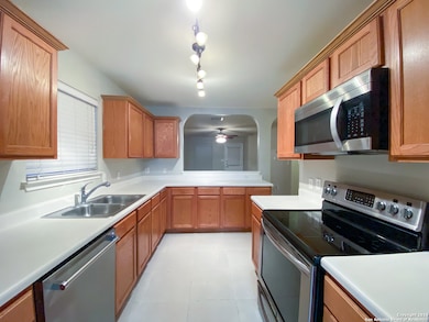 10903 Gallop Falls, San Antonio, TX 78254 - photo 4