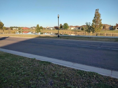 4795 Woodhaven Dr S, Fargo, ND 58104 - photo 4