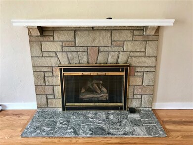 Living Room's Fireplace is gas with remote control