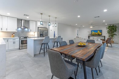 8203 E Turney Ave Scottsdale-large-008-0