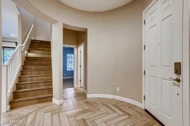 7-429327688-10 Foyer