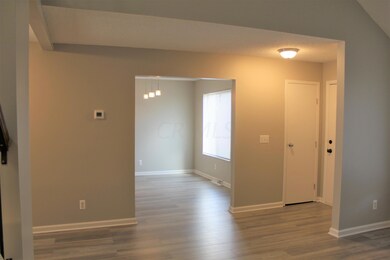 Foyer & Dining Room View