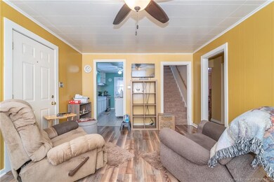 201 Myrtle St, Jeffersonville, IN 47130 - photo 4