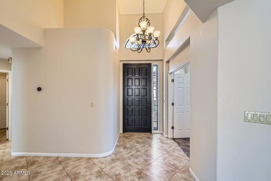 004 - 05 Foyer