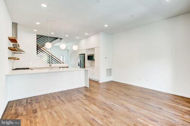 303 E Lanvale St, Baltimore, MD 21202 - photo 6