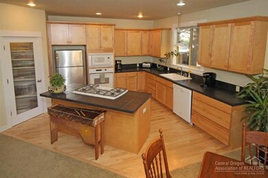 20136 Selkirk Mountain Way, Bend, OR 97702 - photo 4