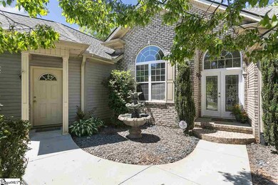 Front door with beautiful leaded glass and yard do