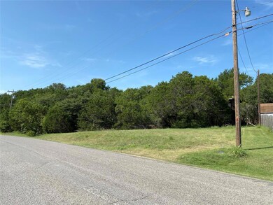 307 Heritage Trail, Granbury, TX 76048 - photo 4