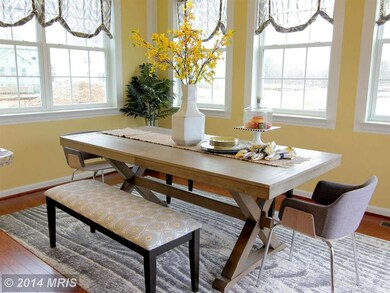 2204 Viola Ln, Gambrills, MD 21054 - photo 4