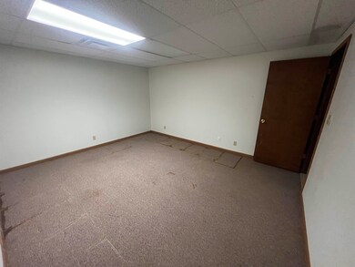 611 NE 4th St, Guymon, OK 73942 - photo 5