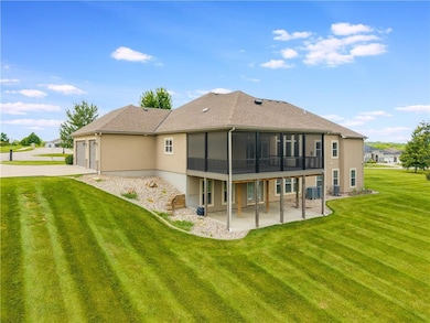 4215 Greystone Dr, Saint Joseph, MO 64505 - photo 5