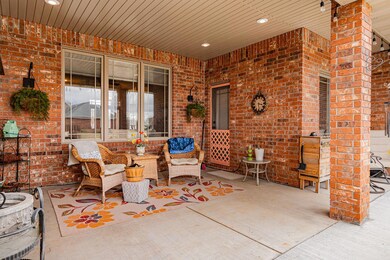 711HawthorneCtNixa-1Exteriors(7)