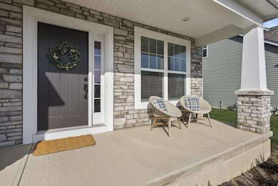 2053 Slippery Rail Dr, Plain City, OH 43064 - photo 2