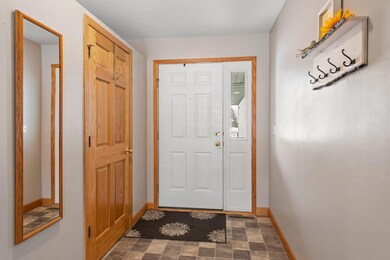38298 Great Oaks Ct, North Branch, MN 55056 - photo 7