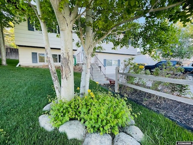 1907 Dell Rio Dr, Kemmerer, WY 83101 - photo 2