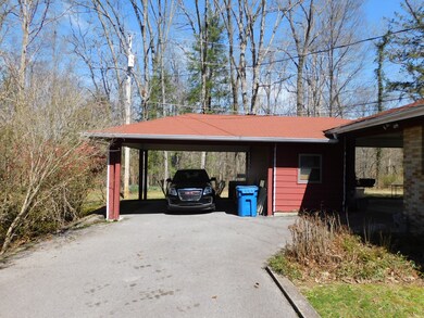 1703 Sycamore Cir, Manchester, TN 37355 - photo 2