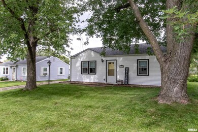7315 Volquardsen Ave, Davenport, IA 52806 - photo 3