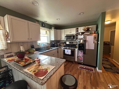 6349 Beech Daly Rd, Taylor, MI 48180 - photo 6