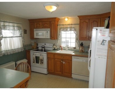 42 River St, Billerica, MA 01821 - photo 4