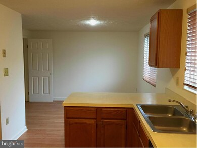 9276 Pirates Cove, Columbia, MD 21046 - photo 4