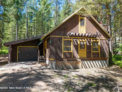 739 Pinecrest__0004_D