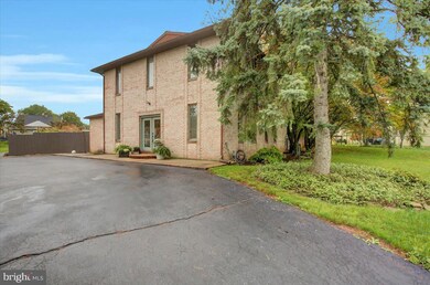 620 Brumbaugh Ave, Chambersburg, PA 17201 - photo 3