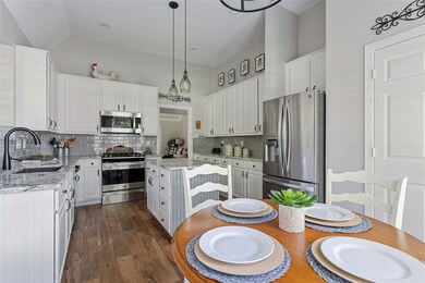 12115 Long Oak Ct, Houston, TX 77070 - photo 5