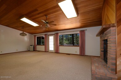 12 Livingroom 1