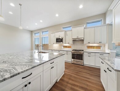 21206 Belle Glos Ct, Tomball, TX 77377 - photo 6