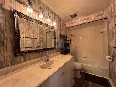 630 Queens Cir, Lakeland, FL 33803 - photo 7