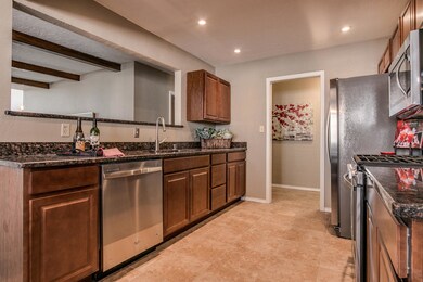 6541 Esther Ave NE, Albuquerque, NM 87109 - photo 5