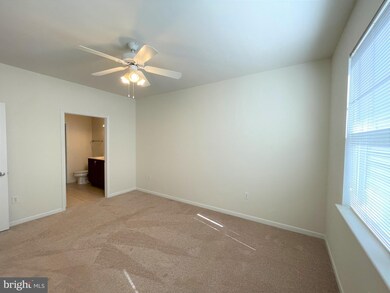 12954 Centre Park Cir unit 203, Herndon, VA 20171 - photo 5