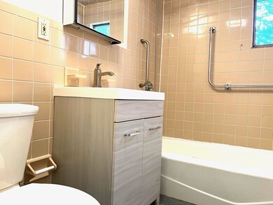 24 Mechanic St unit 2, Newton, MA 02464 - photo 6