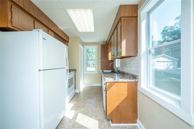 5819 Sheridan Ave, Des Moines, IA 50322 - photo 6