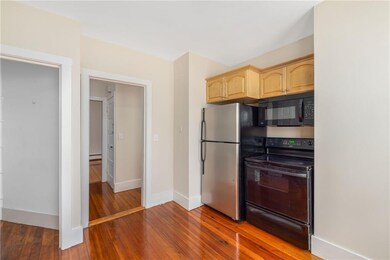 85 Marchant St unit 2, Newport, RI 02840 - photo 7